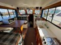 Cuddles 30 Flybridge Cruiser