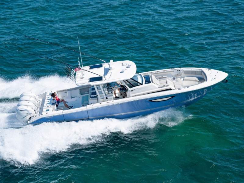 Pursuit S428