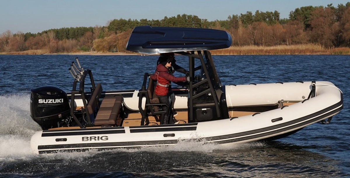 Brig Navigator 22