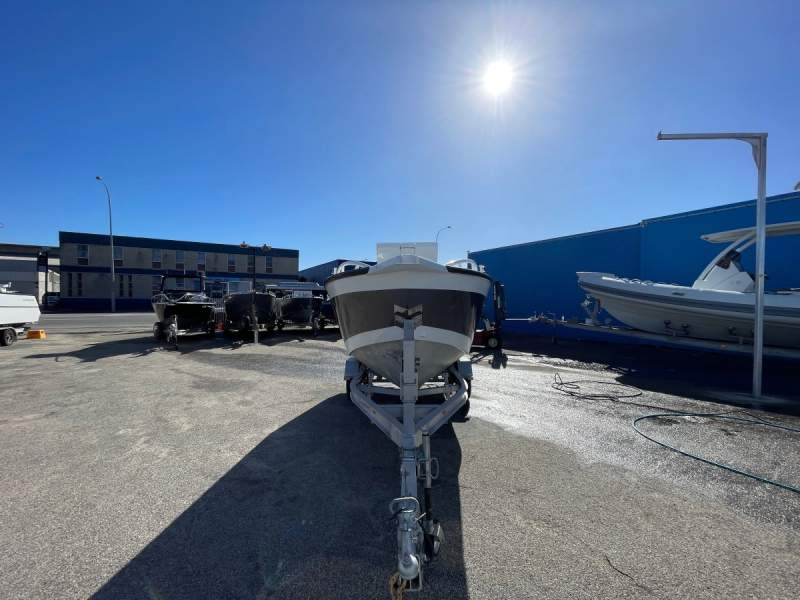 Lux Custom Boats 4600CC