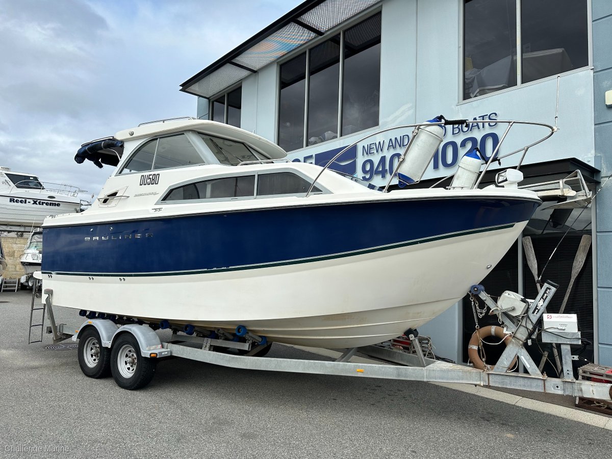 Bayliner 245 Discovery