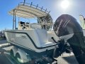 Boston Whaler 210 Outrage 200hp L6 Verado option