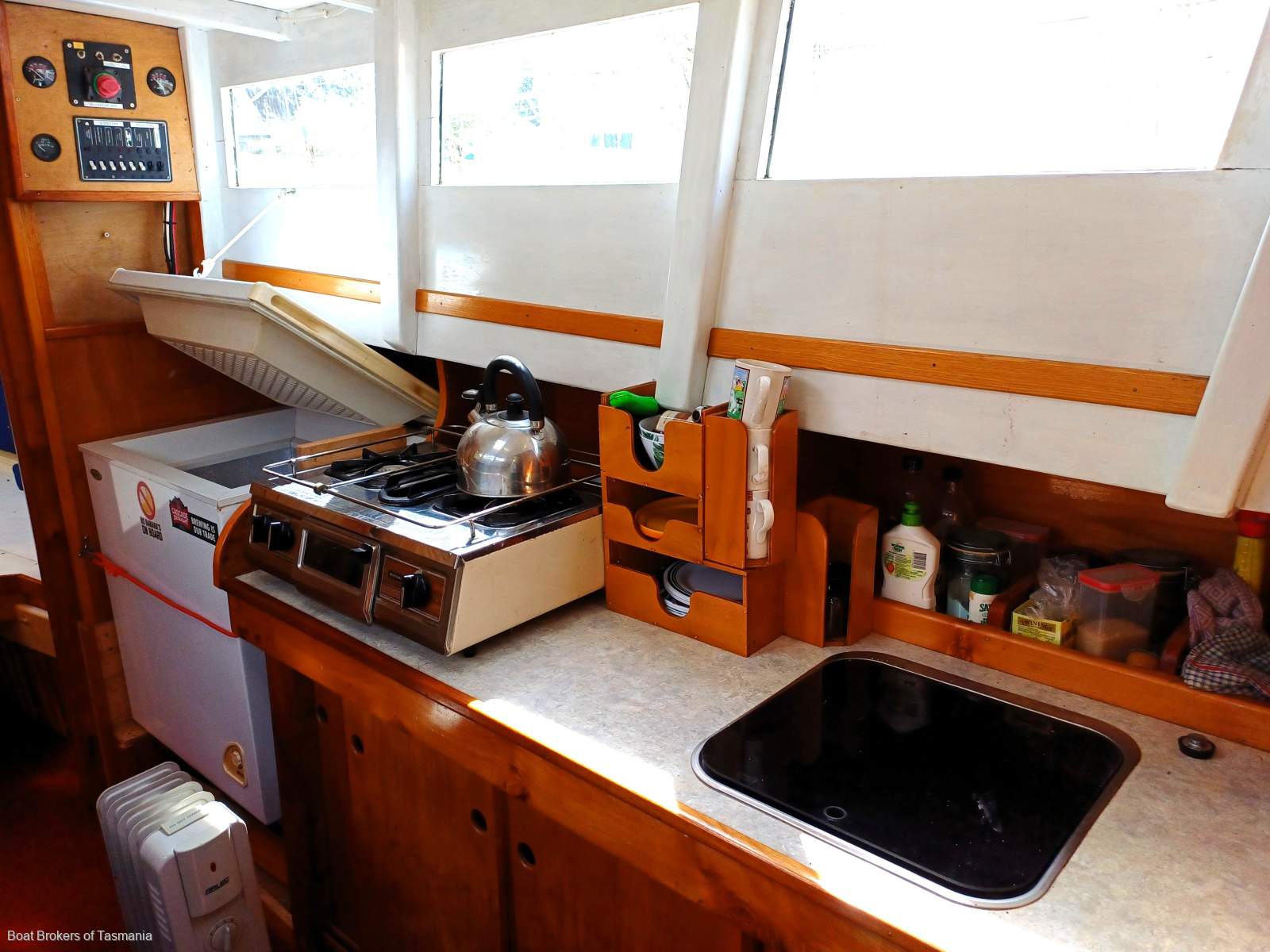 Leonora 2 Tasmanian 36' Motorsailer Boat Brokers of Tasmania