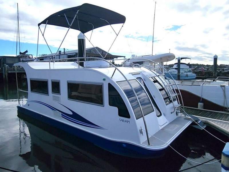 Boat-A-Home Escape II 760
