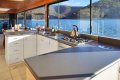 Mambo Houseboat Holiday Home on Lake Eildon:Mambo on Lake Eildon