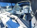 Sea Ray 3300 Express