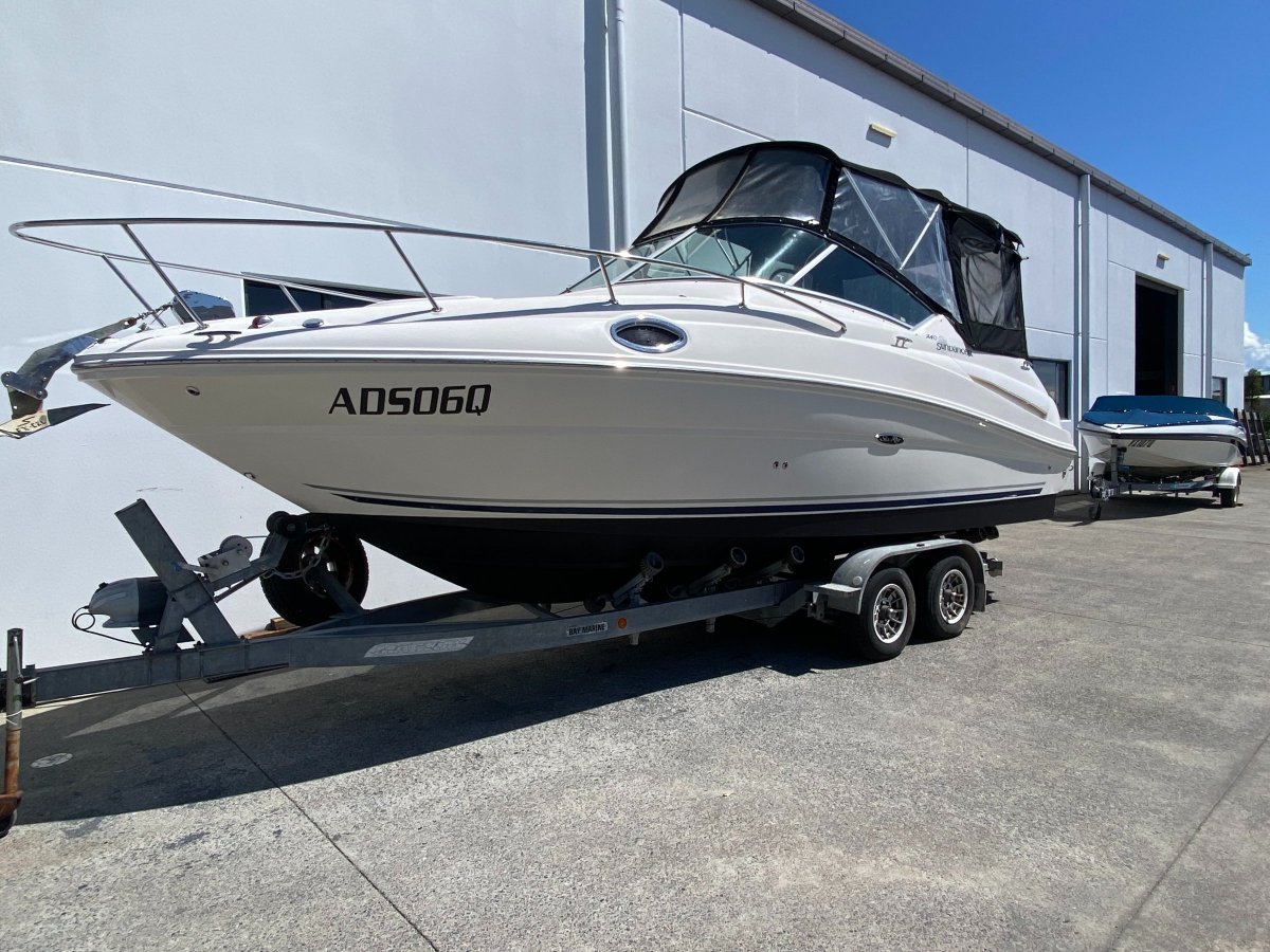 Sea Ray 240 Sundancer