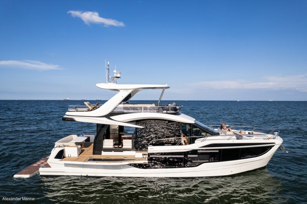 Galeon 560 Fly