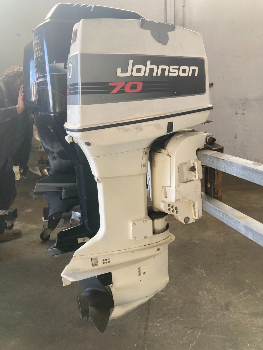 WRECKING JOHNSON 70HP