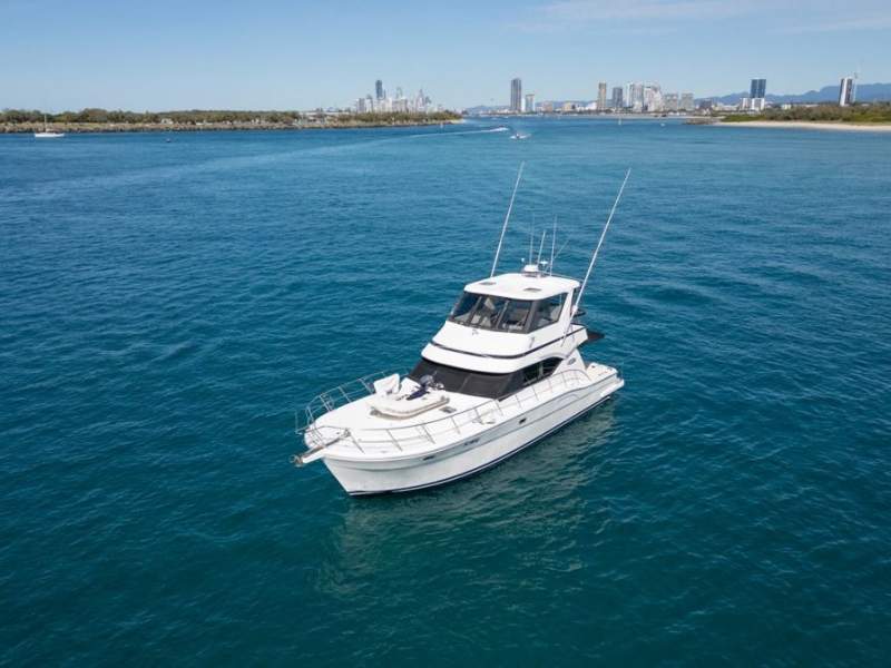 Kingfisher 50 Royale Enclosed Flybridge