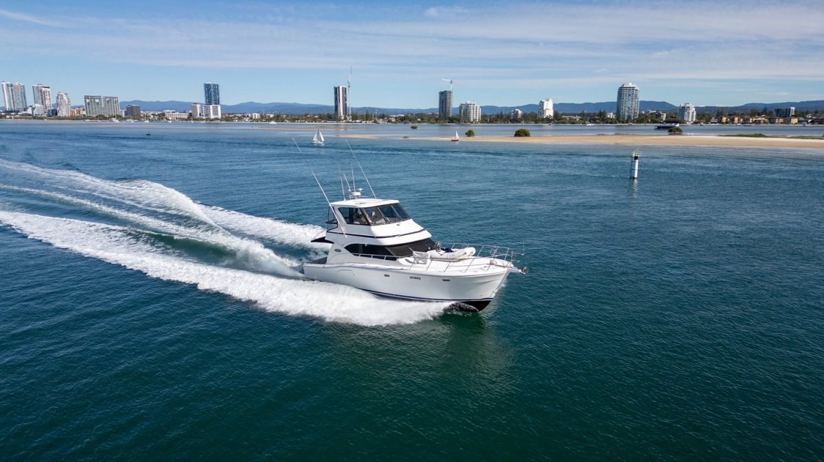 Kingfisher 50 Royale Enclosed Flybridge
