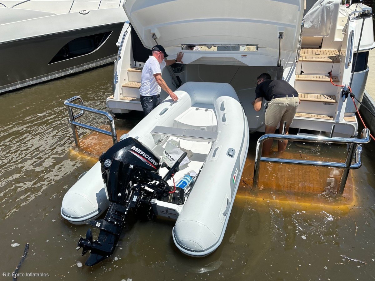 AB Inflatables Navigo VS 9 Premium Super yacht tender:AB Navigo Vs 9