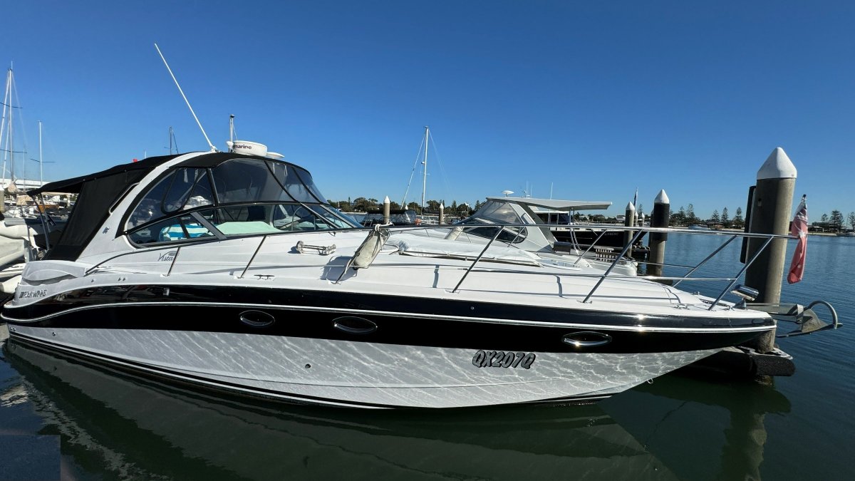 Four Winns Vista 358