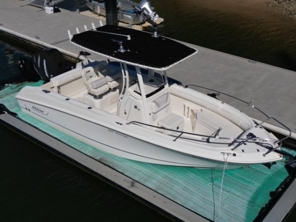 Boston Whaler 220 Outrage 2015 Model Very Low Hours (122hrs) Great Buying!