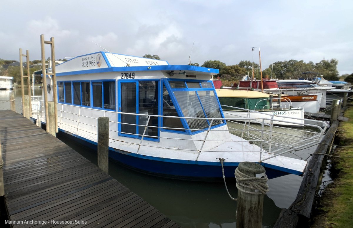 River Wren 5; Six Berth Private/Commercial H/Boat