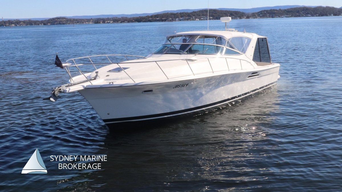 Riviera 4000 Offshore:1 Sydney Marine Brokerage Riviera 4000