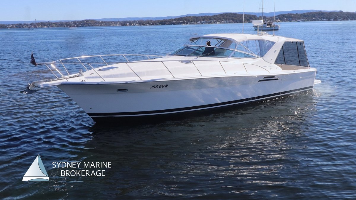 Riviera 4000 Offshore:2 Sydney Marine Brokerage Riviera 4000