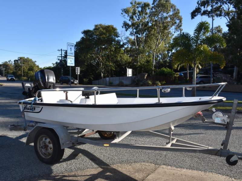 Boston Whaler 110 Tender