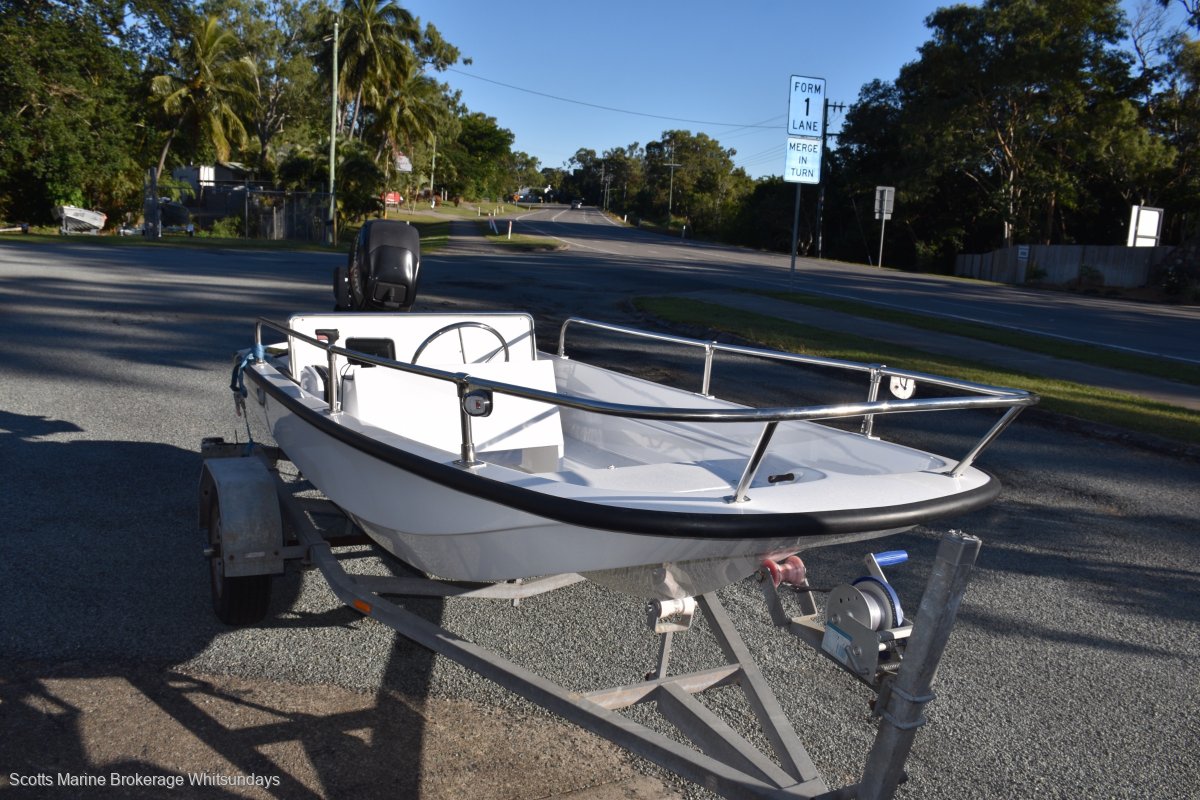 Boston Whaler 110 Tender