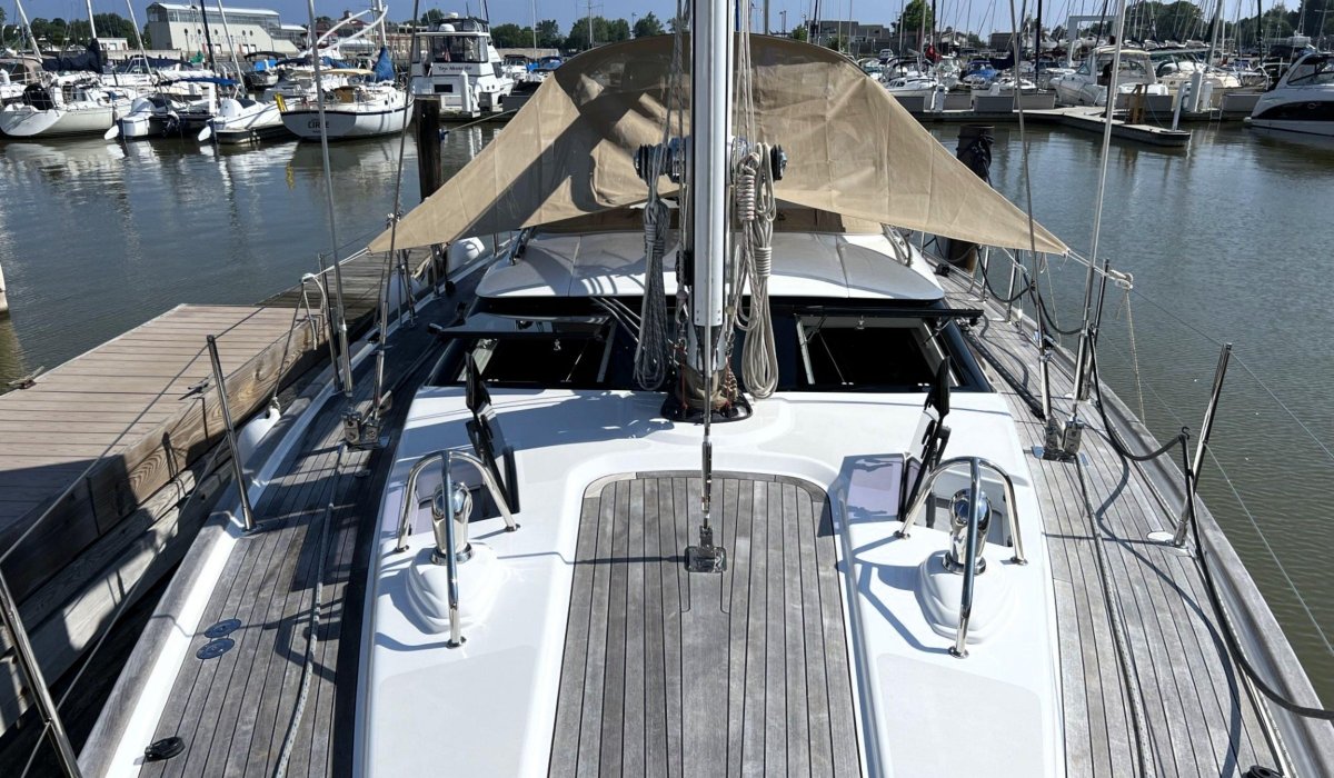 Oyster 475