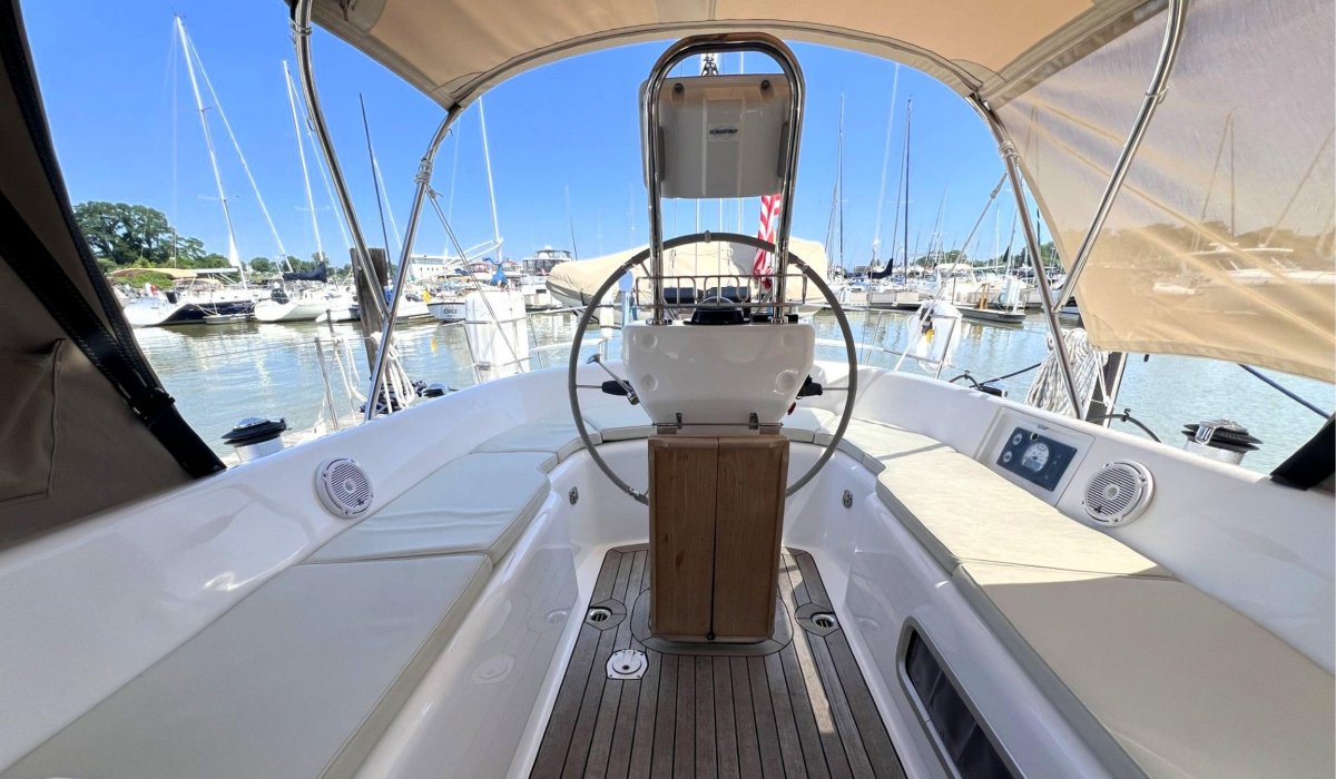 Oyster 475
