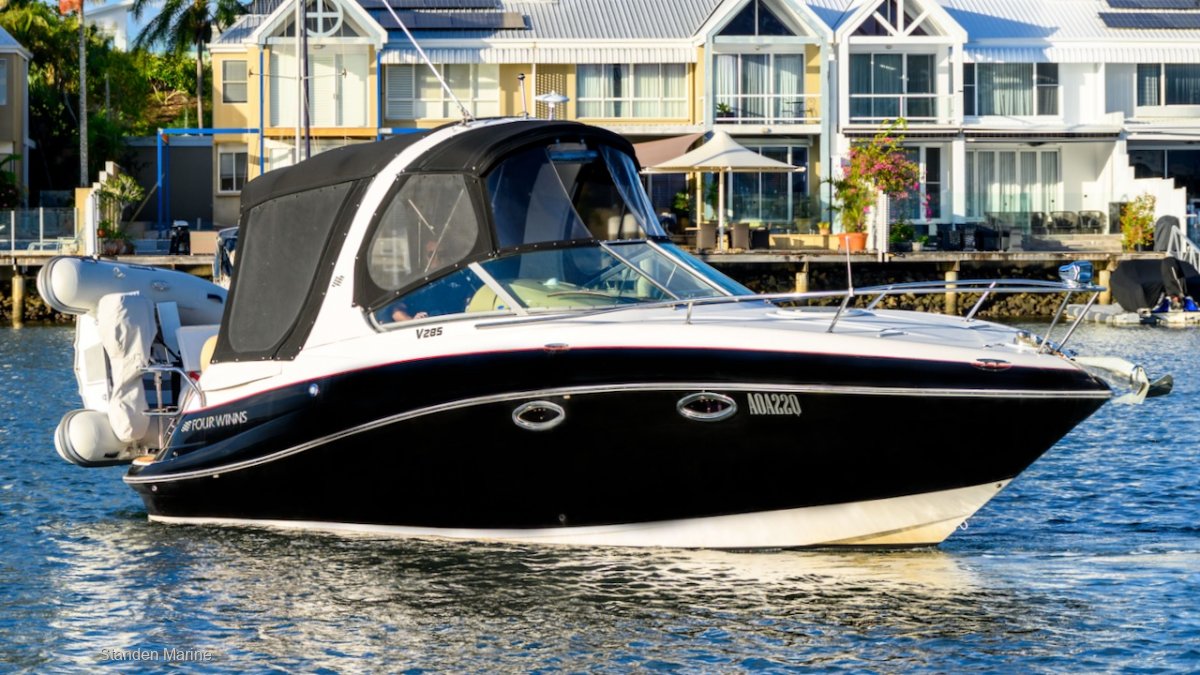 Four Winns V285