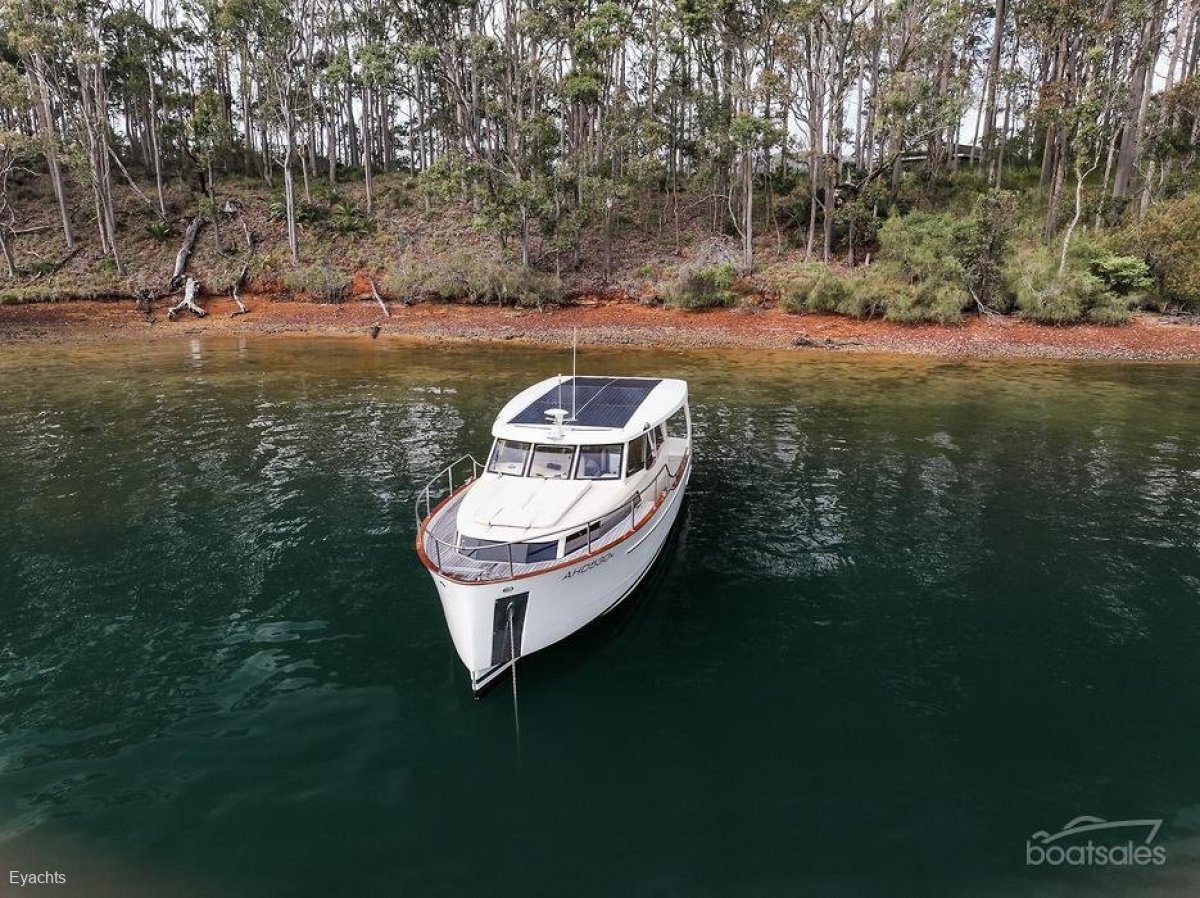 Greenline 33 Hybrid