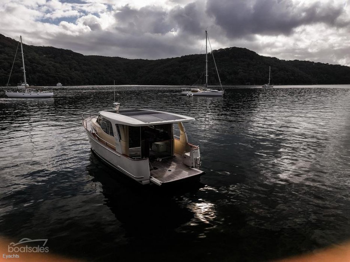 Greenline 33 Hybrid