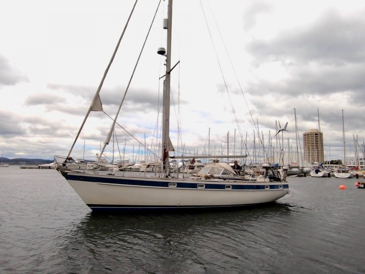 Hallberg-Rassy 42E EXCEPTIONAL BLUEWATER CRUISER, HIGHLY EQUIPPED!