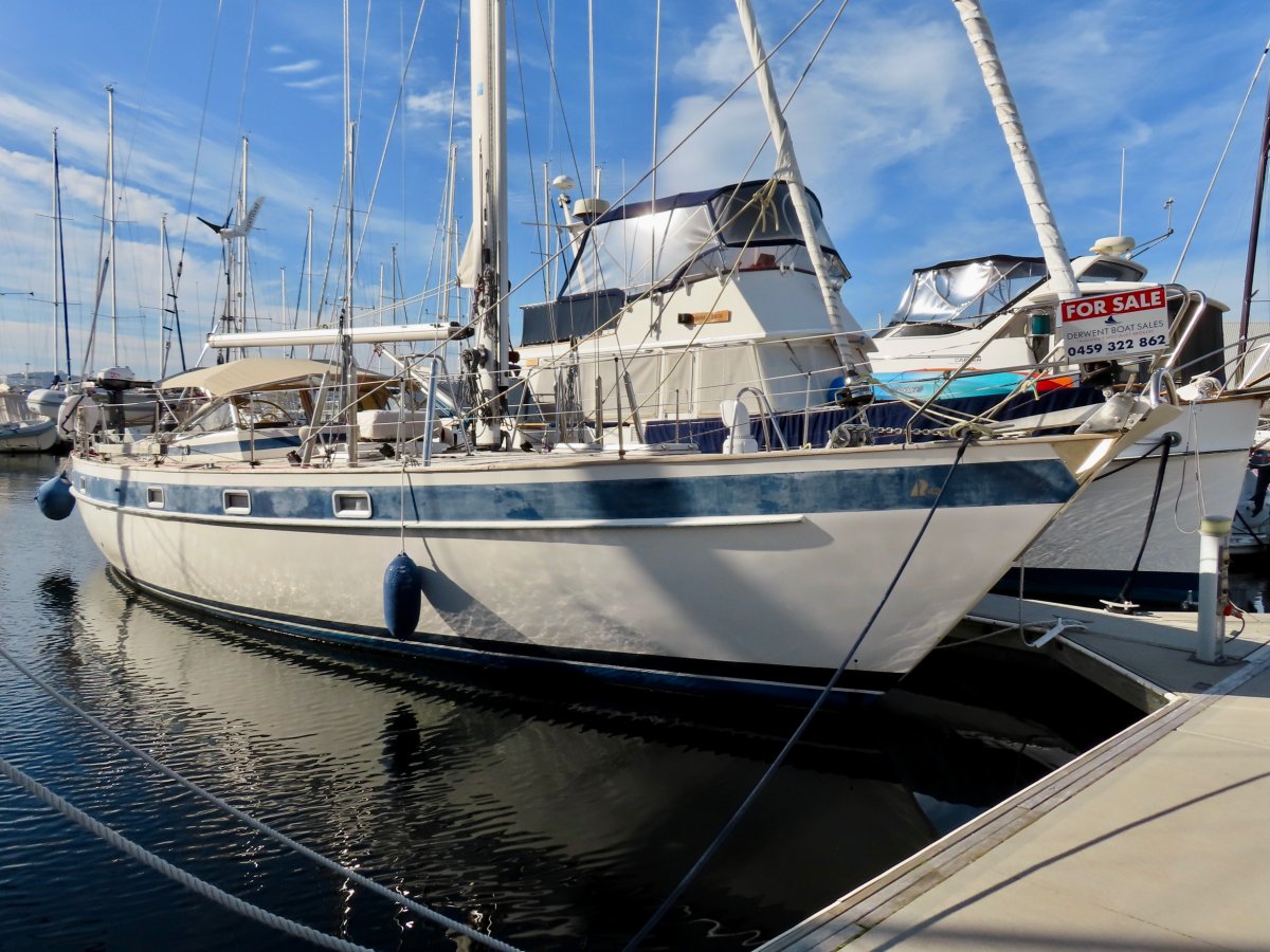Hallberg-Rassy 42E EXCEPTIONAL BLUEWATER CRUISER, HIGHLY EQUIPPED!