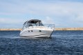 Four Winns Vista 348 with Bow Thruster