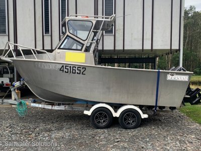 Phoenix 5.6 Commercial speed boat