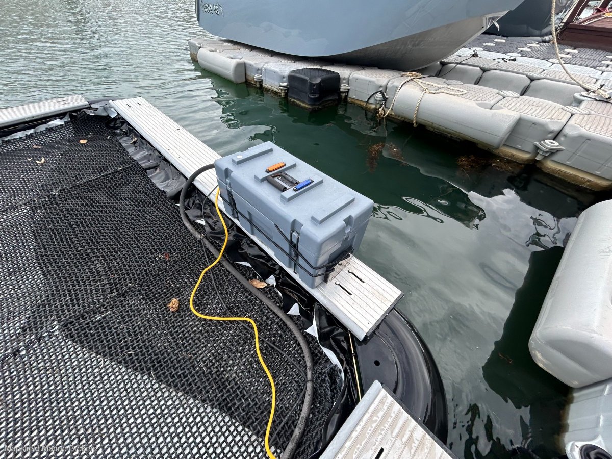 Seapen:Control box