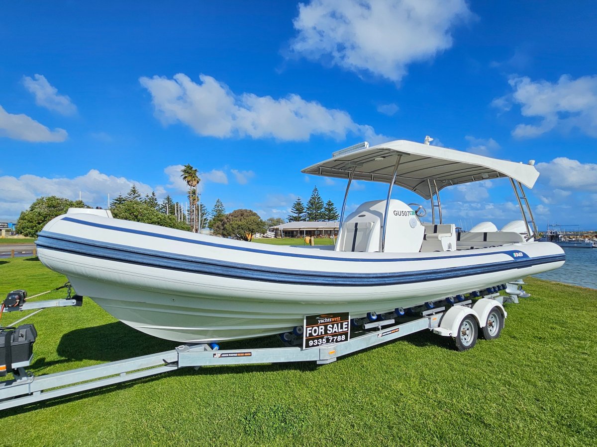 AB Inflatables Oceanus VST 28 Twin 225 hp Mercury Verado Outboard Motors:AB Rib YWM