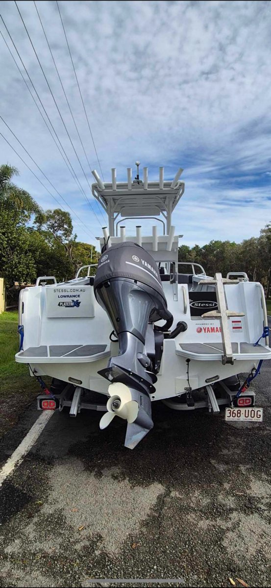 Stessl 560 Trophy Centre Console
