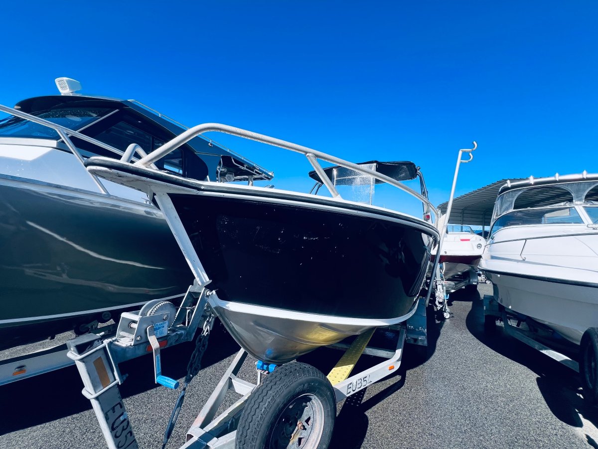 Stacer 589 Nomad Fisher