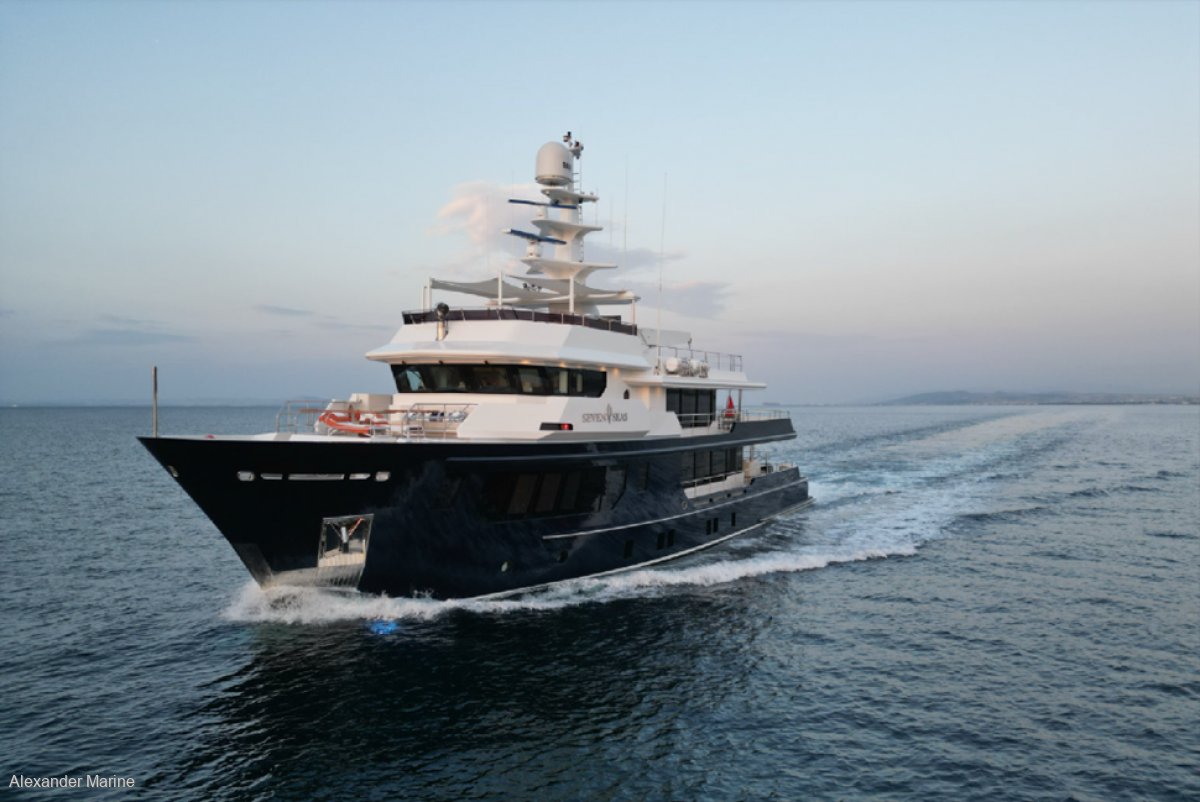 RMK 120 Expedition Motor Yacht
