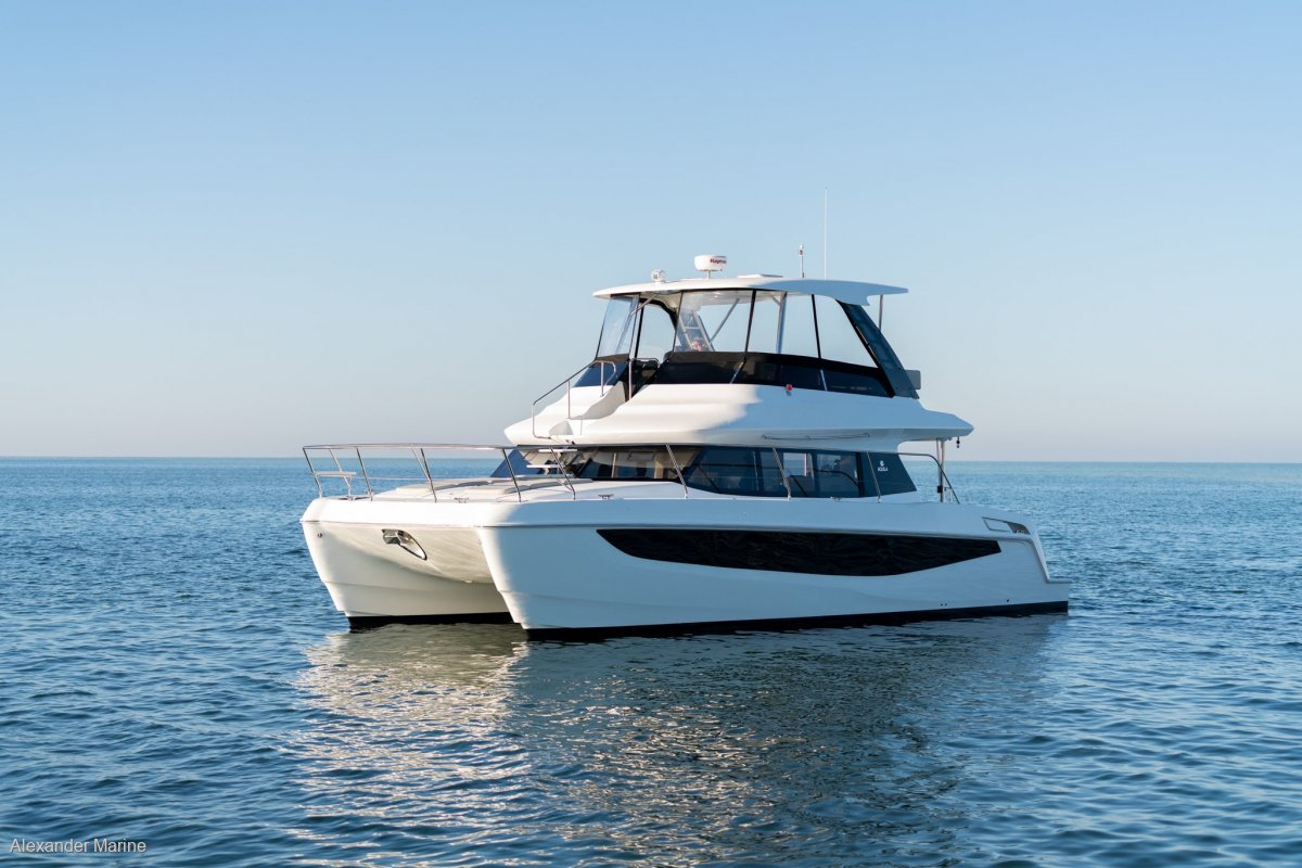 Aquila 42 Yacht Power Catamaran