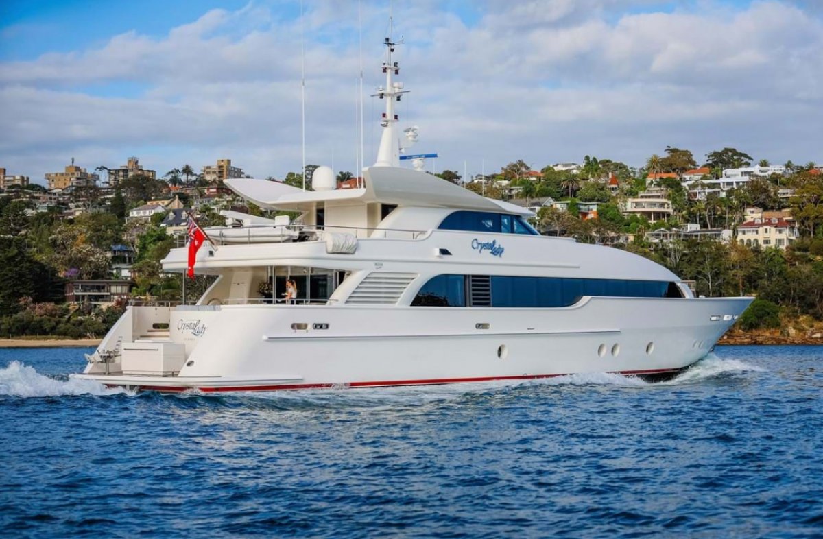Warren 35M Motor Yacht