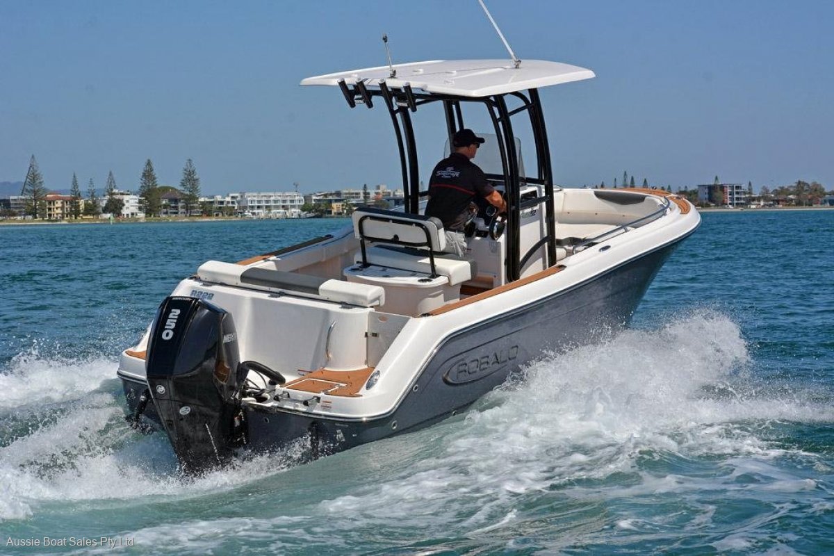 Robalo R222 Centre Console