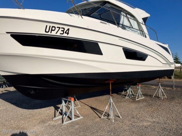 Mediterranean - European Luxury Cruiser. Bow & Stern Thrusters