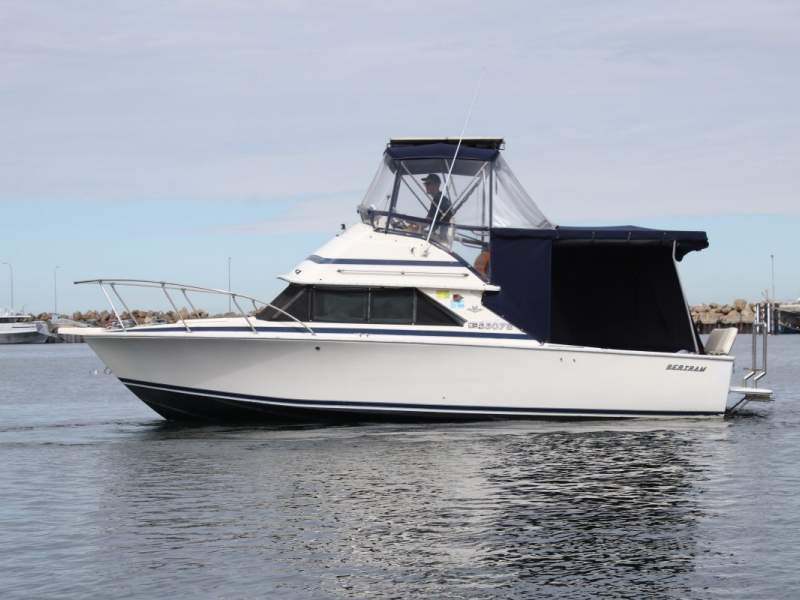 Bertram 28 Flybridge With Twin 2011 Mercruisers