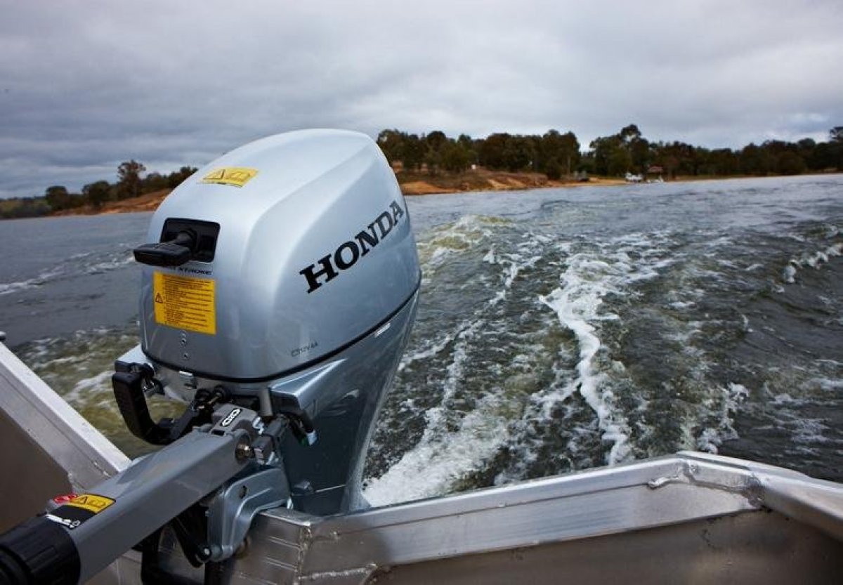 HONDA 10HP PORTABLE 4 STROKE OUTBOARD