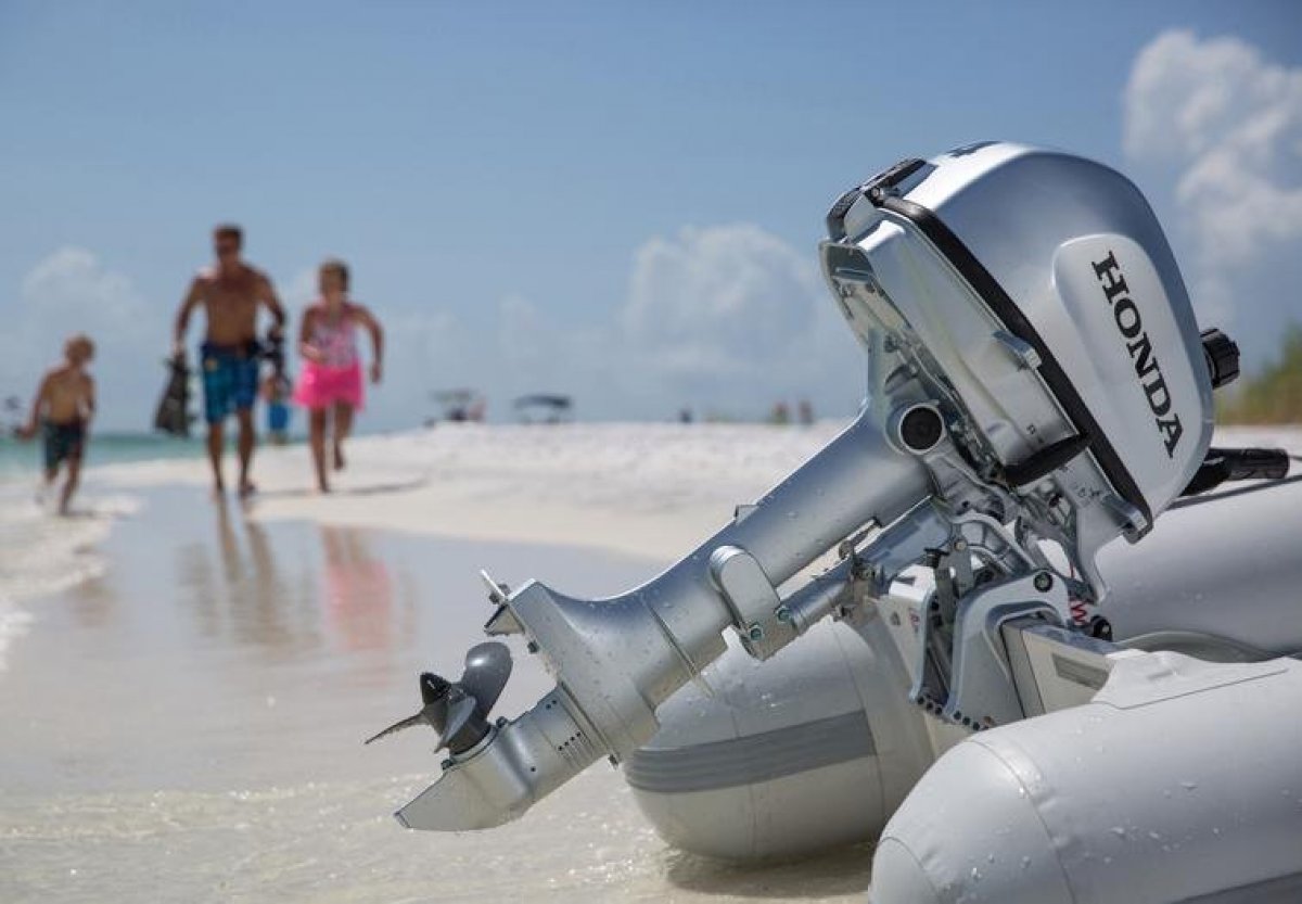HONDA LIGHTWEIGHT 4,5 AND 6 HP OUTBOARDS