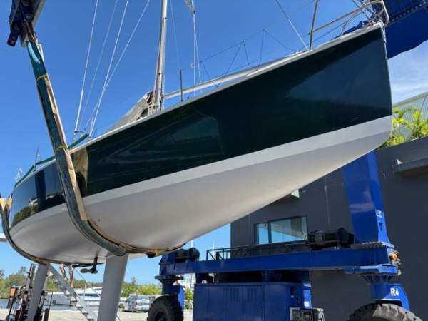 Sydney Yachts 38:November 2025 antifoul Stb