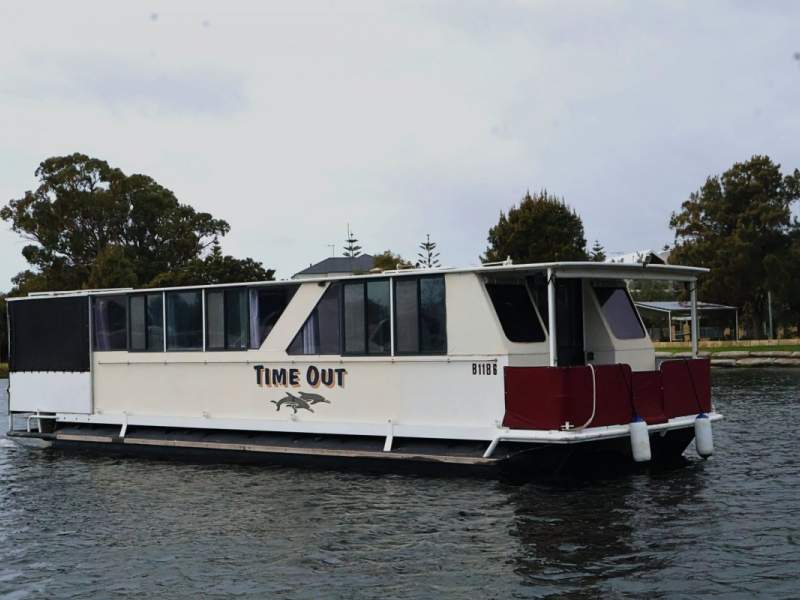 Custom Houseboat 12m - One of a Kind!
