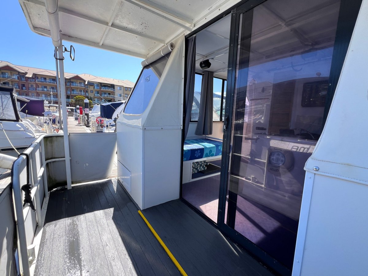 Custom Houseboat 12m - One of a Kind!