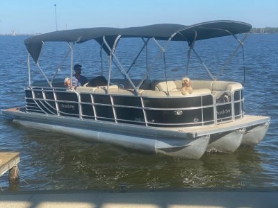 South Bay 2012 pontoon ( Trifecta ) Model SB 725 CR