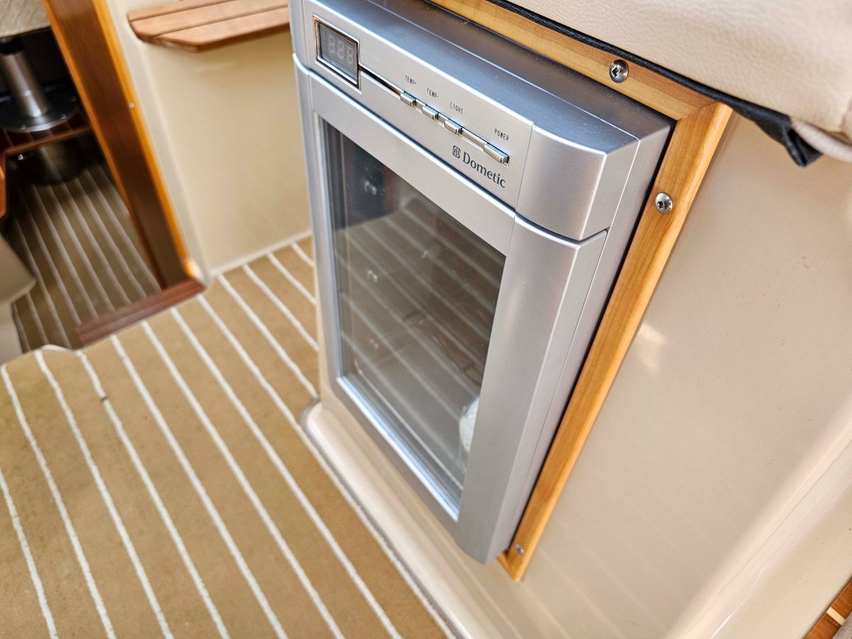 Cutwater 28 Sedan Cruiser – *** PRICED TO SELL ***