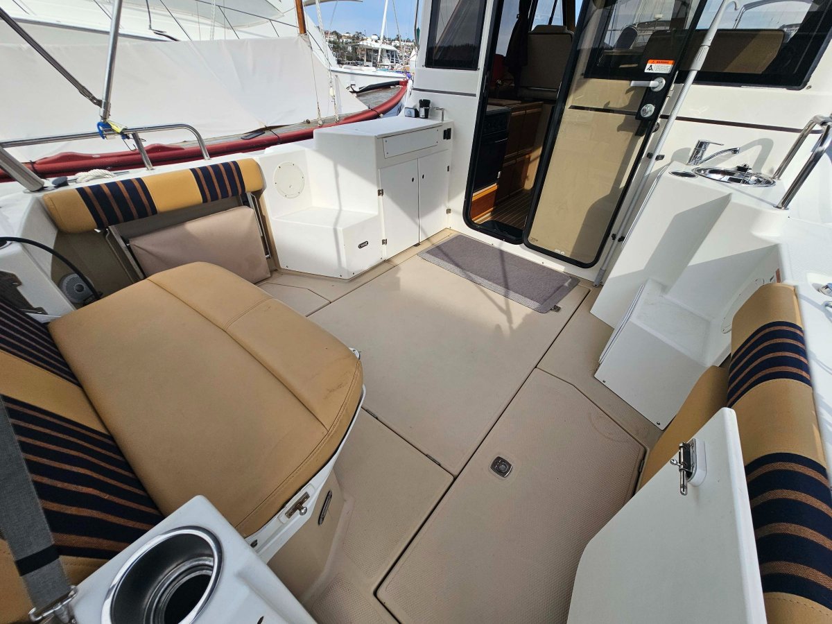 Cutwater 28 Sedan Cruiser - *** PRICED TO SELL ***